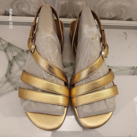 Naturalizer "Hilma" dark gold Sandals. NIB. Size 7.5 Wide - Picture 4 of 11